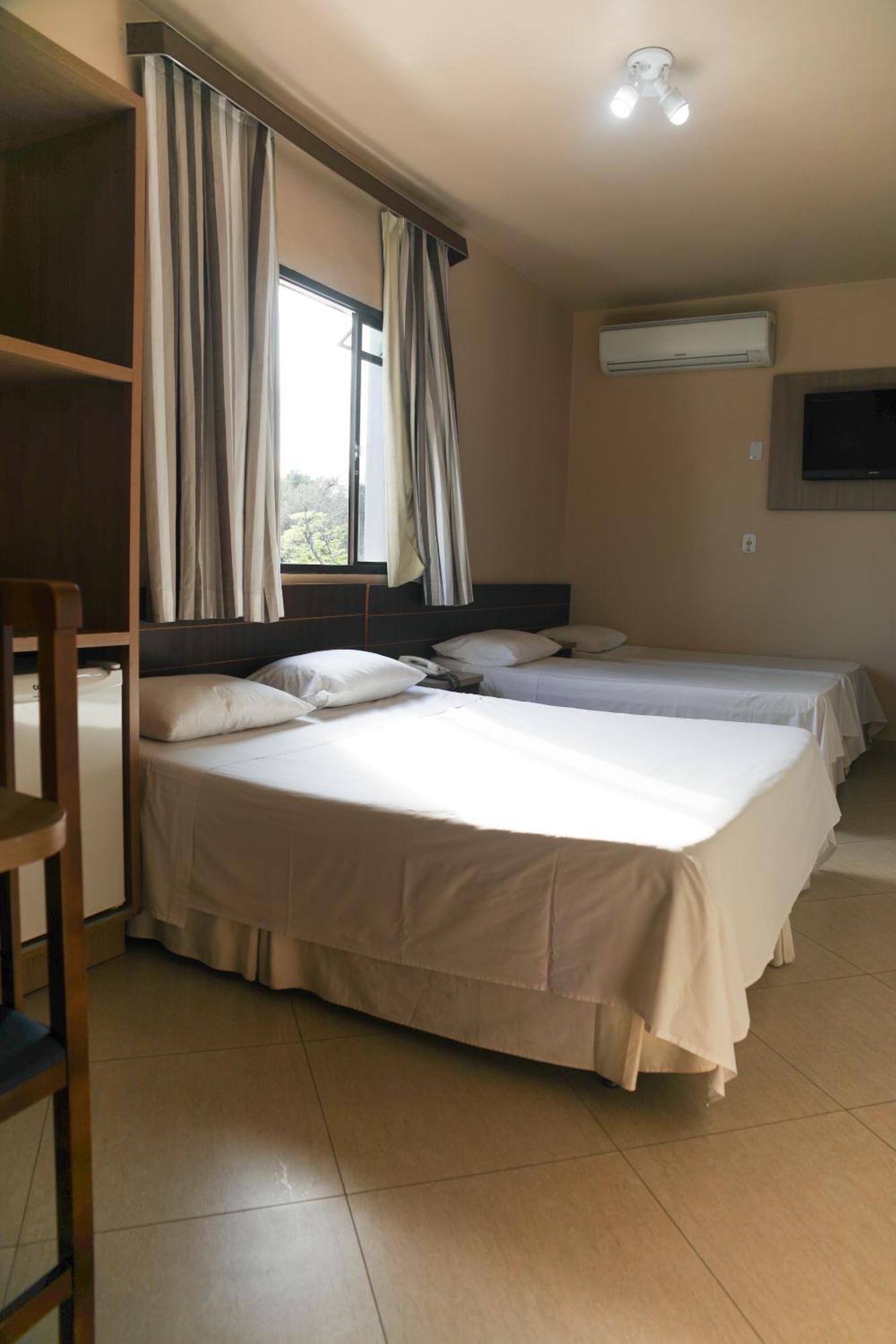 Hotel Villa Canoas Фос ду Игуасу Екстериор снимка